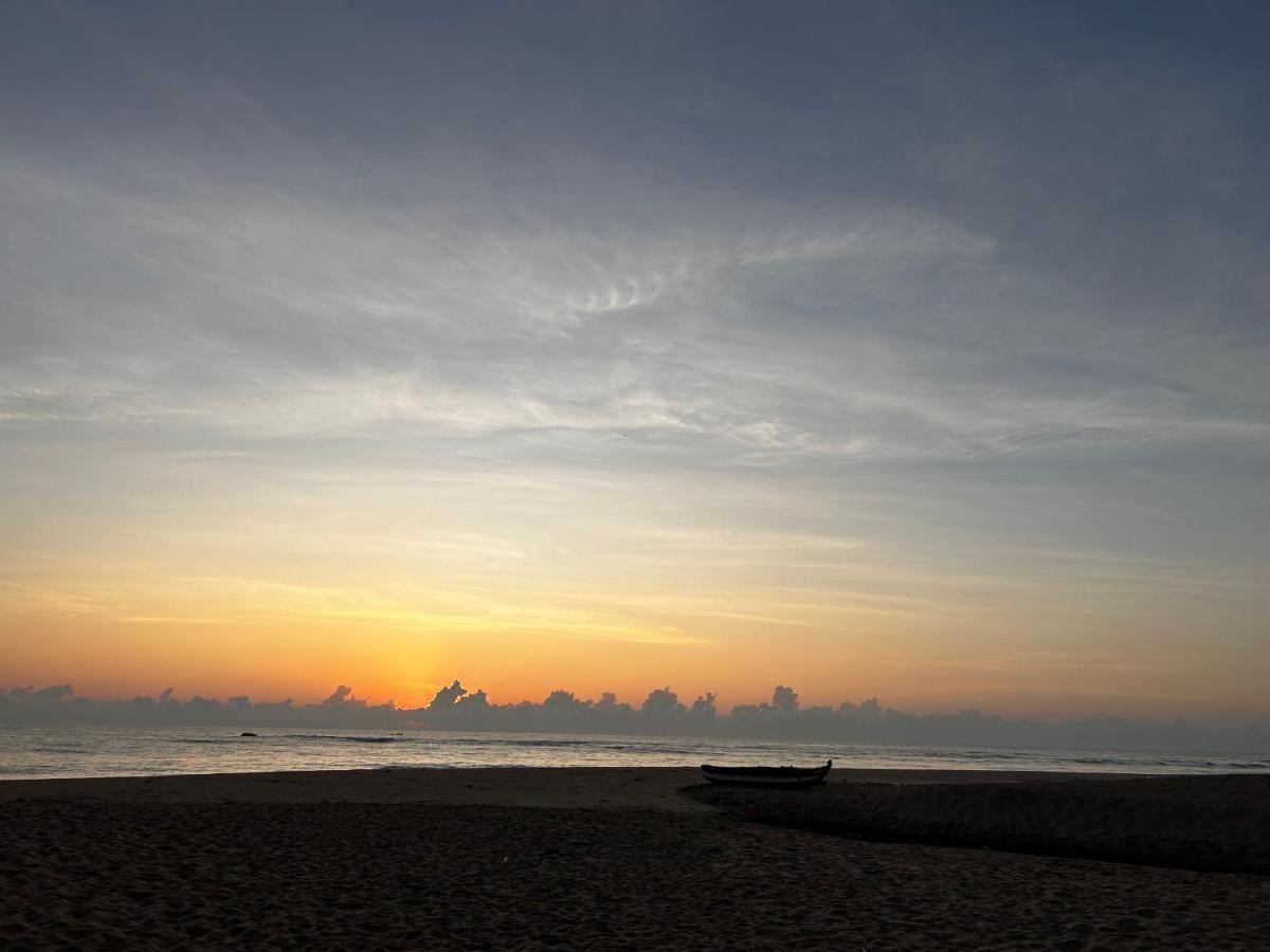 108 Palms Beach Resort Trincomalee Dış mekan fotoğraf